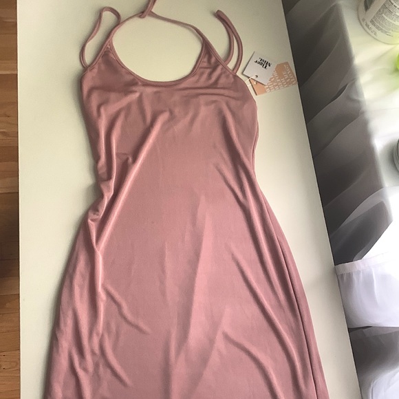 Tiger Mist “Akin Dress” in blush size Large - Picture 4 of 4